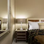 Πανσιόν House 4*