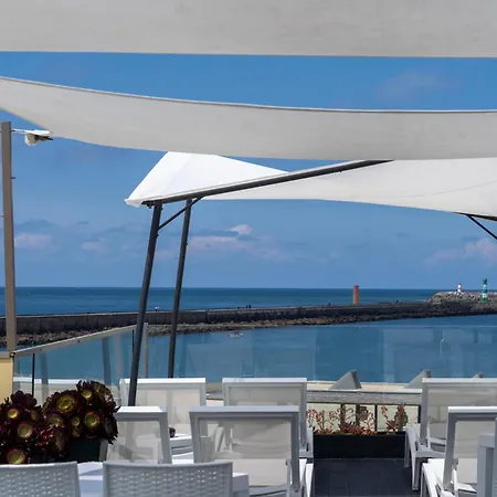 House Πανσιόν 4*