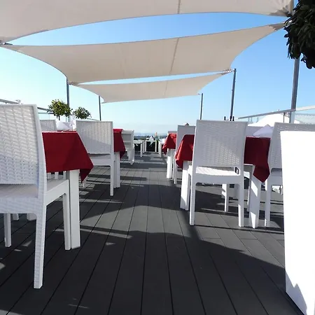 House 4* Barra