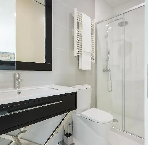 House Πανσιόν 4*