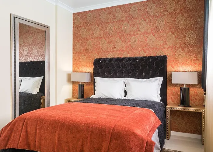 Πανσιόν House 4*