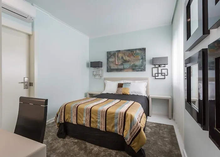 Πανσιόν House 4*