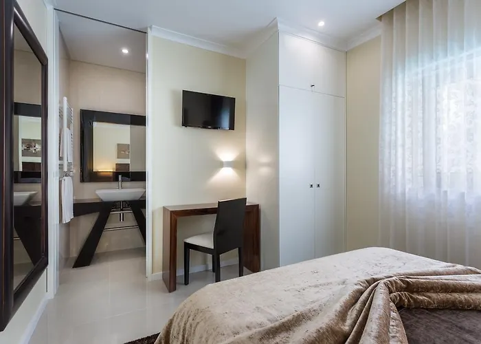 Πανσιόν House