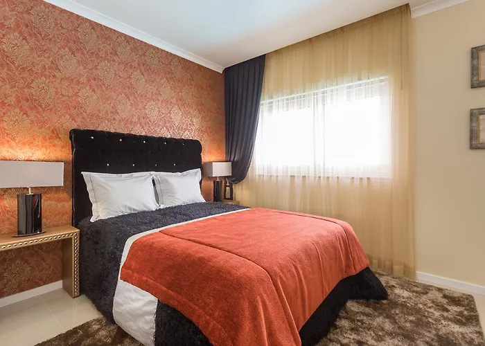 Πανσιόν House 4*