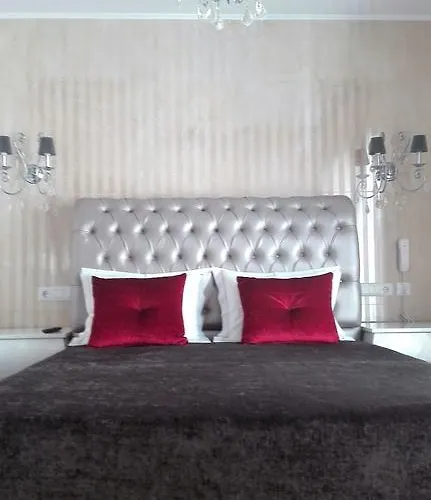 House Πανσιόν